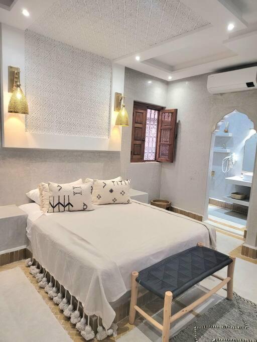 Riad Isahiac Avec Piscine En Exclusivite Marrakesh Esterno foto