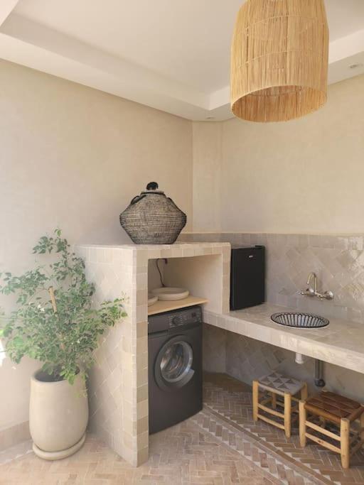 Riad Isahiac Avec Piscine En Exclusivite Marrakesh Esterno foto