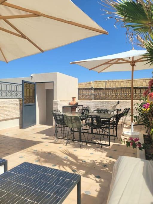 Riad Isahiac Avec Piscine En Exclusivite Marrakesh Esterno foto