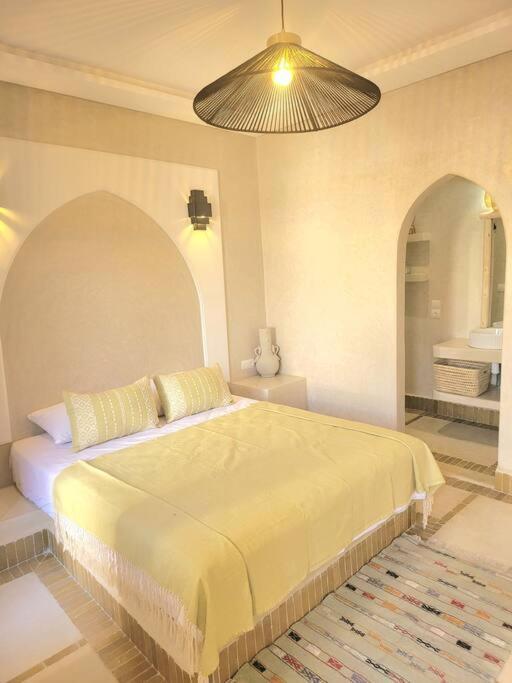Riad Isahiac Avec Piscine En Exclusivite Marrakesh Esterno foto