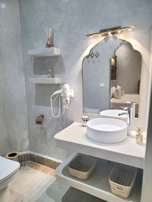 Riad Isahiac Avec Piscine En Exclusivite Marrakesh Esterno foto